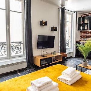 Design Studio Near Metro And Eiffel Tower